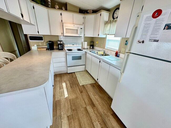 1034 Nettles Blvd Unit SI ID1537482P