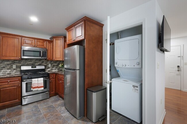 Photo - 1130 Fairmount Ave Unit 104