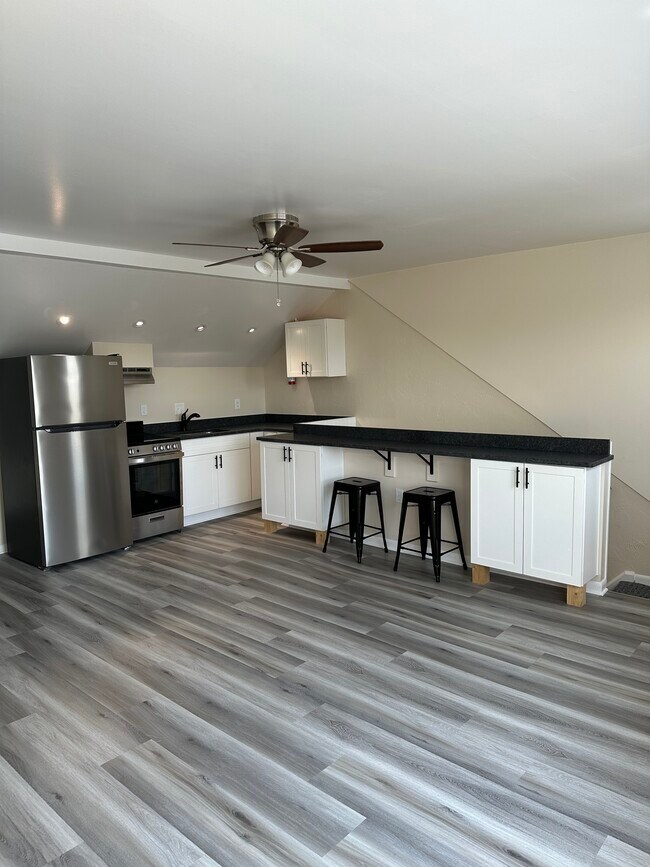 Photo - 318 East Patrick Street Apartments Unit #3