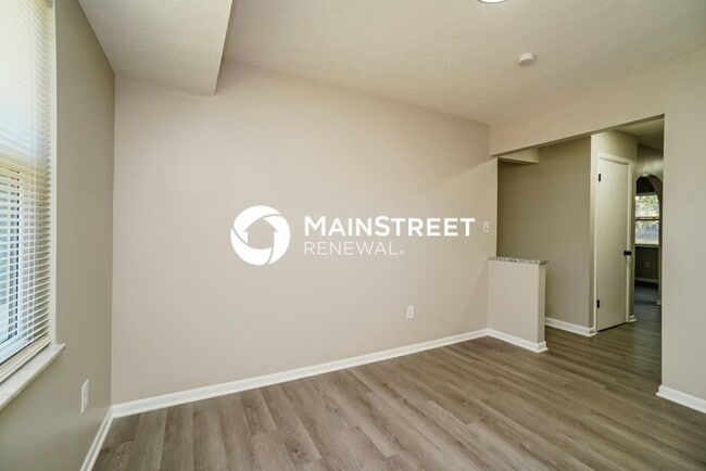 3 Bedroom Pet-Friendly Home in Columbus, OH with Main Street Renewal