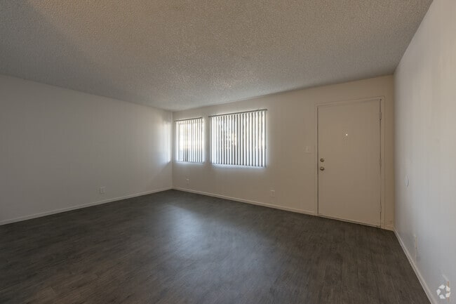 3BR, 2BR - 1100SF - Living Room
