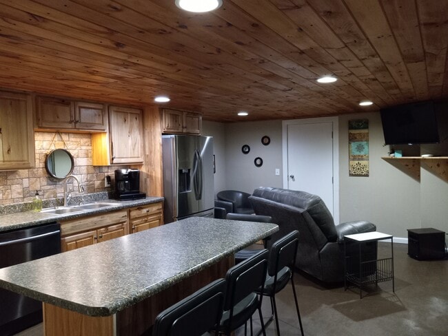 Photo - 487 Kentucky Ave