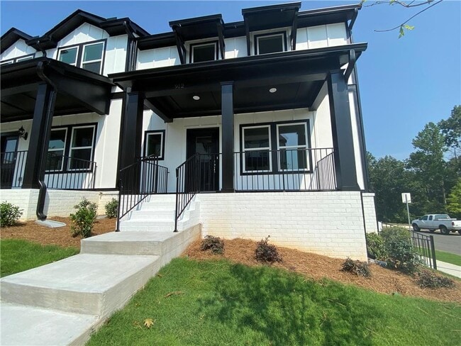 Building Photo - 912 Sweetwater Grove