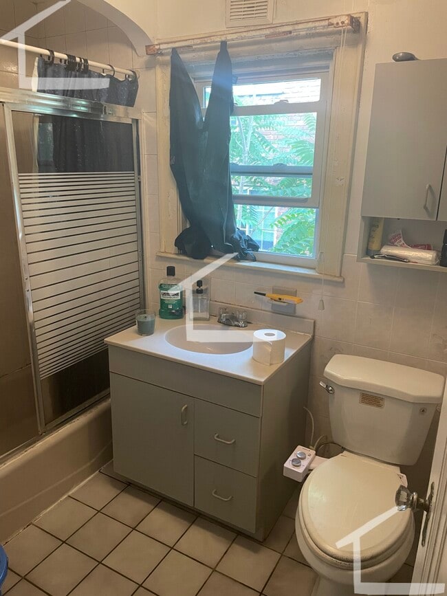 Photo - 25 Embassy Rd