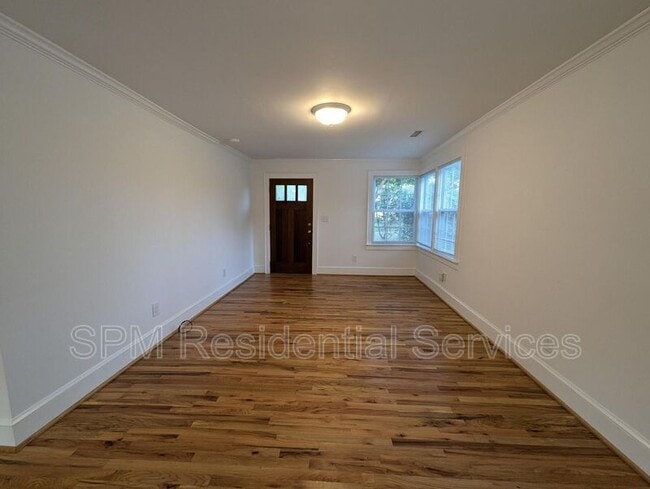 10 Barnard Dr