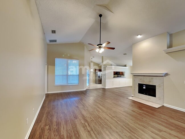 Photo - 807 Hickory Knolls Dr