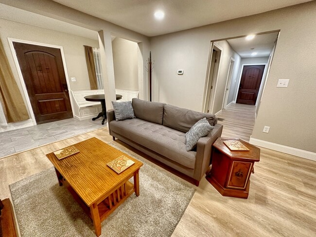 Photo - 614 Jamesville Ave