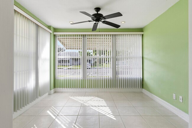 Photo - 1167 S Drive Cir