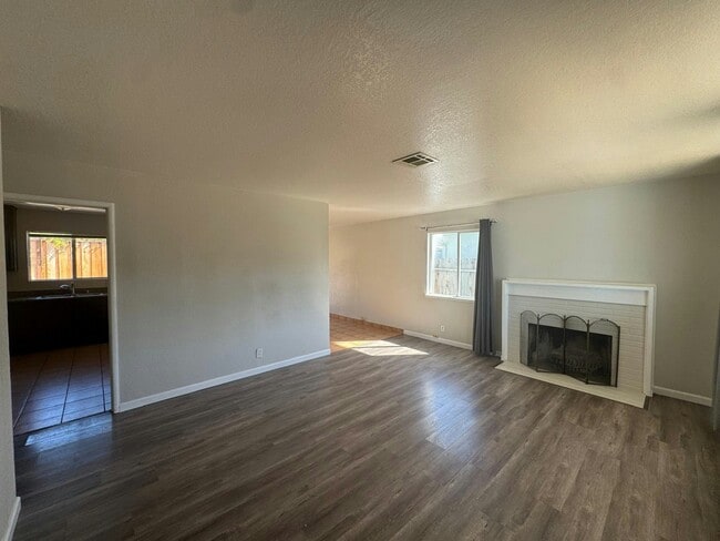 Photo - 4571 Alhambra Dr