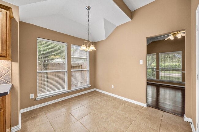 Photo - 7206 Hollow Field Ln