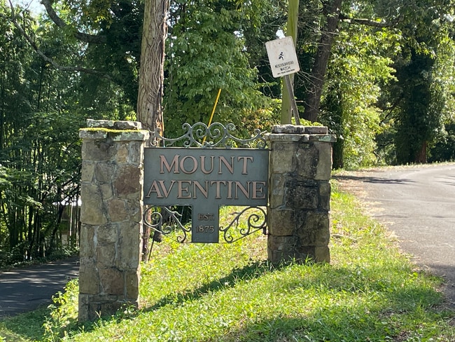 Photo - 12 Morningside Dr SW