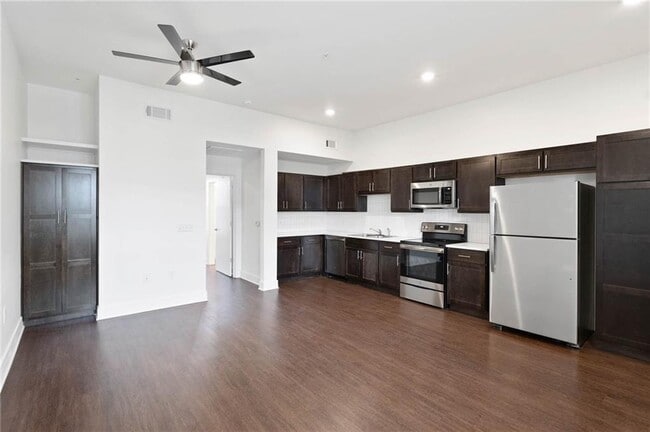 Photo - 726 E Emma Ave Unit 302