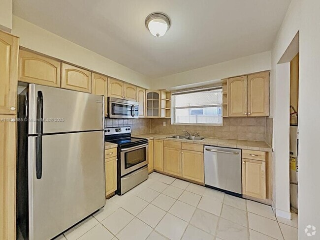 Building Photo - 8570 NW 11th St Rental