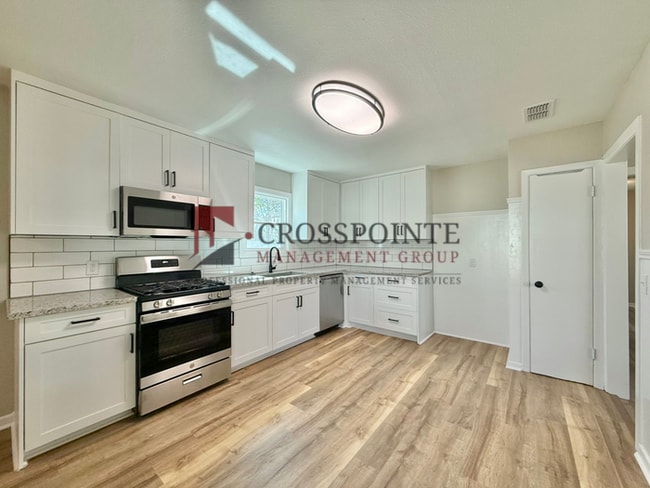 Photo - 303 N Virginia Ave