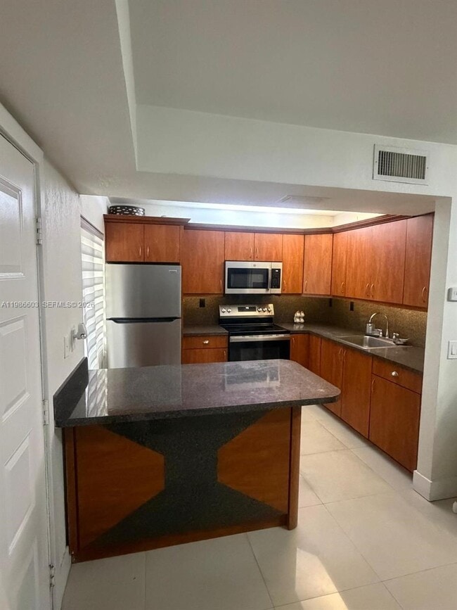 Photo - 20320 NE 3rd Ct Unidad 3