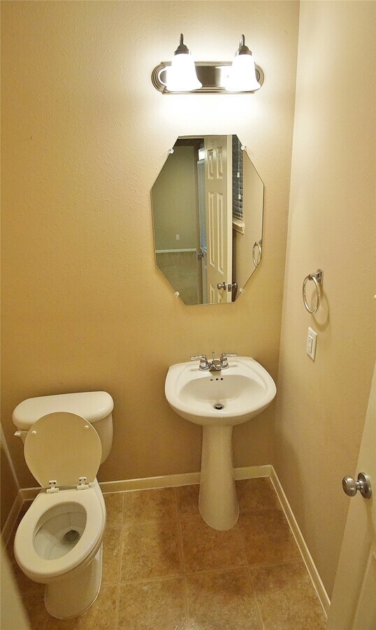 Photo - 13051 Iris Garden Ln