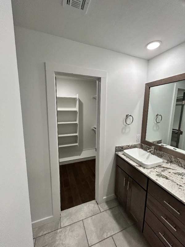 Photo - 4600 Lincoln St