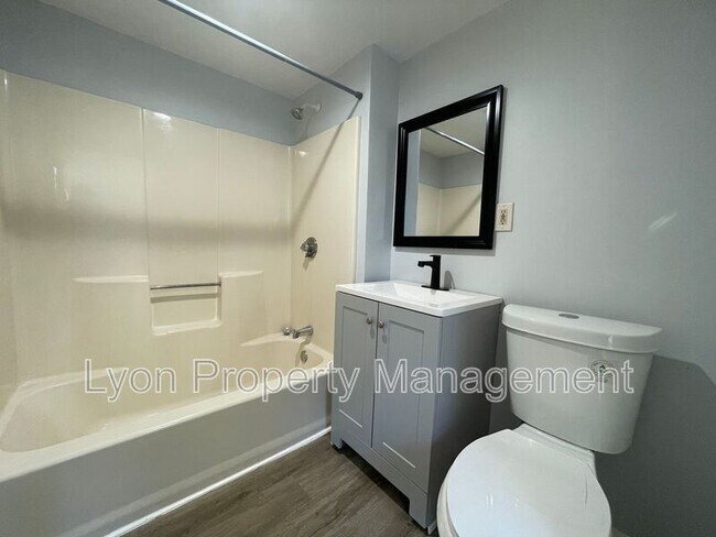 Photo - 12 Clark Ct Unit 2R