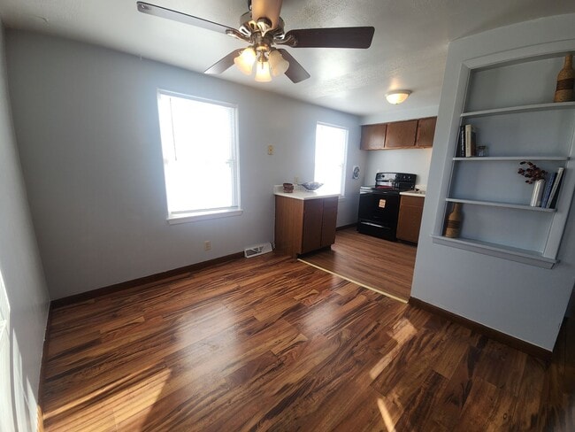 Photo - 1059 Gillingham Rd Unit 3