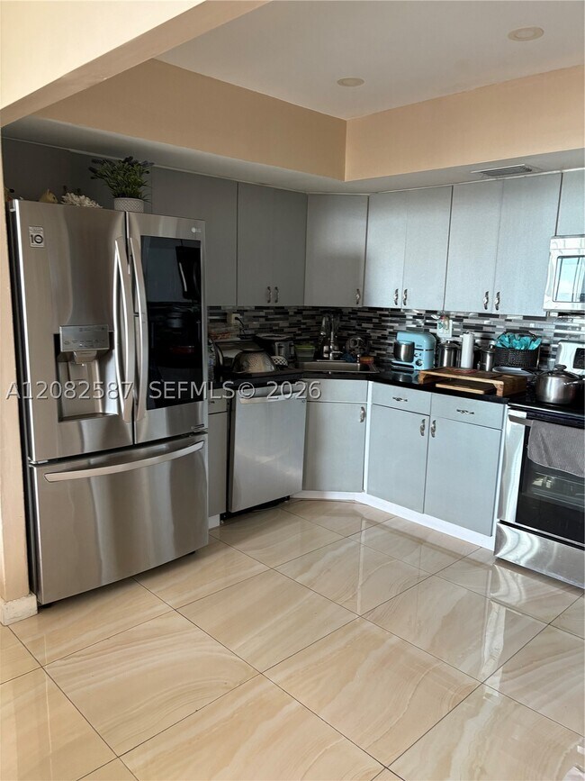 Building Photo - 2150 Sans Souci Blvd Unit B1605