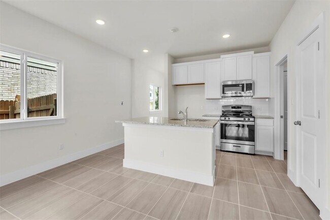 Photo - 130 Yearling Wy