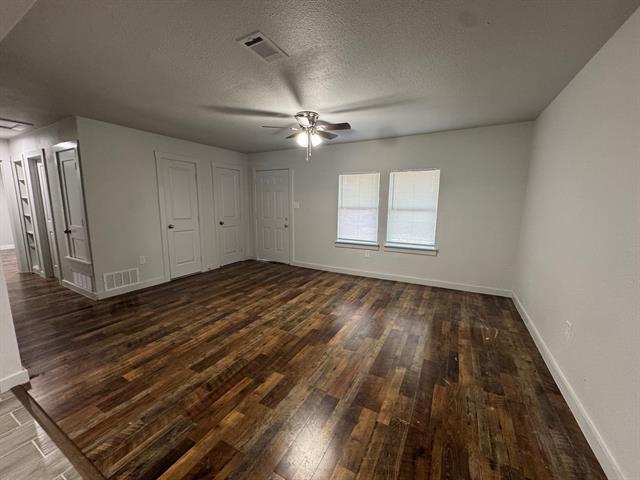 Photo - 309 Hillcrest St