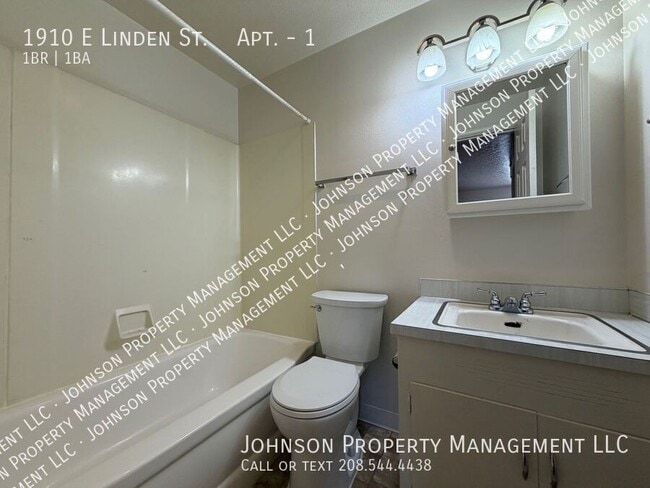 Photo - 1910 E Linden St Unit 1
