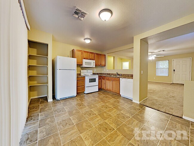 Photo - 11514 W Wethersfield Rd