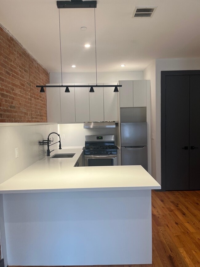 Photo - 568 Communipaw Ave Unidad 201