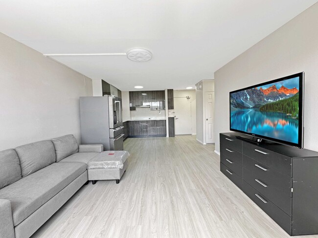 Photo - Salt Lake: 1 Bed, 1 Bath Condo w/ 1 Parkin... Unit 1003