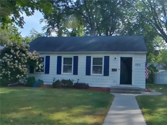 Building Photo - 6821 Thomas Ave S Rental