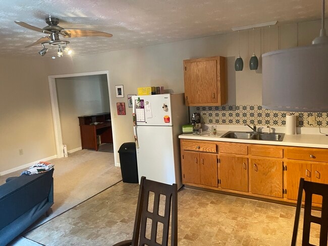 Photo - 120 S Lewis St Unit #3
