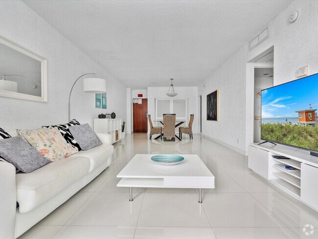 Building Photo - 4001 S Ocean Dr Rental