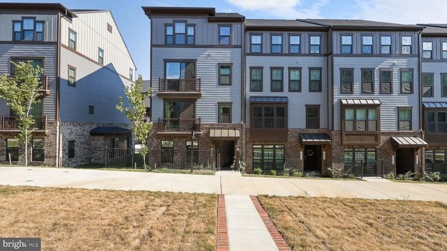 Building Photo - 17367 Harrison Rdg Dr Rental