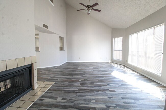 Photo - 3815 Bremen Ave