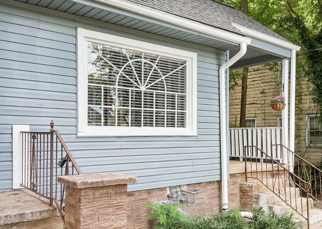 Photo - 1268 Eastland Rd SE Unit A