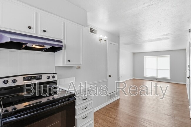 Photo - 225 Bryan St Unit 7