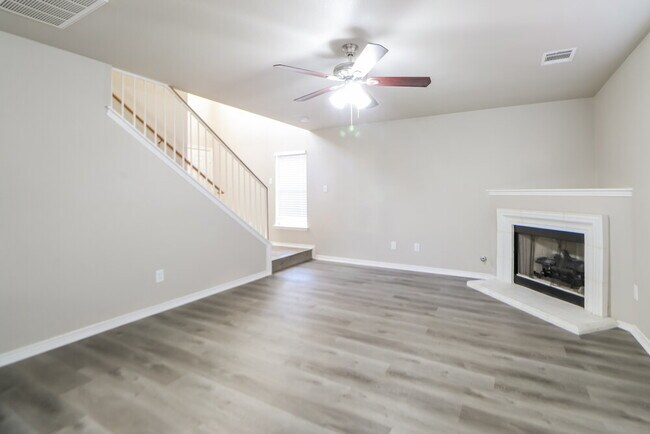 Photo - 15524 Sarah's Creek Dr