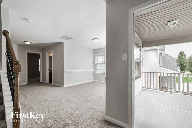 4476 Redfern Pl