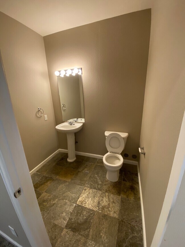 Photo - 817 S Weber St