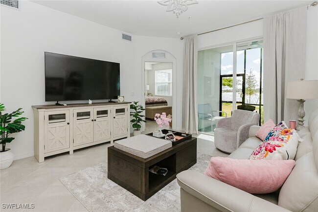 Photo - 5555 Double Eagle Cir Unidad 3918