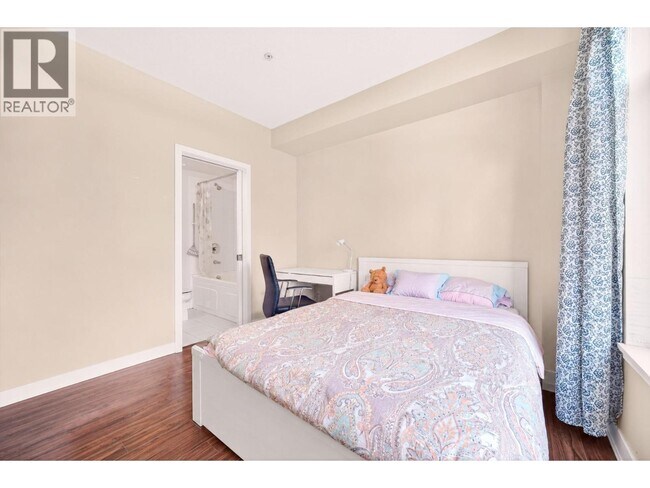 5692 Kings Rd