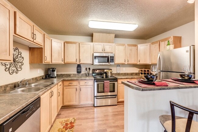 Vancouver, WA Modern Kitchen - Lewis Ridge