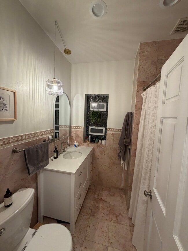 Photo - 2614 W Thomas St Unit 2