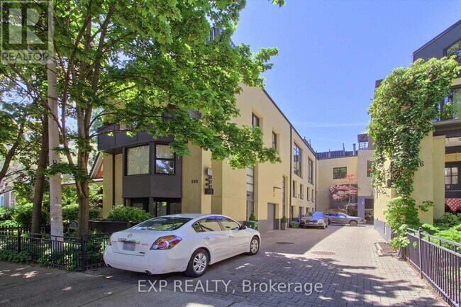 Photo - 306 Sackville St