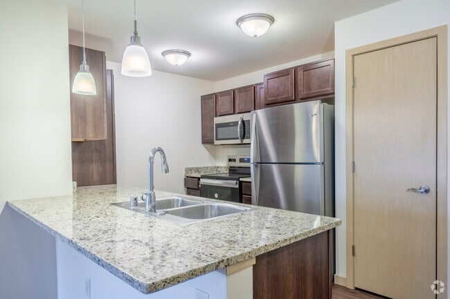 1BR, 1BA - 756SF - Kitchen
