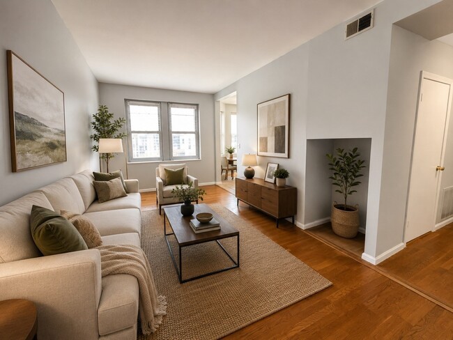 394 Riverway Unit 10