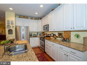 Photo - 1204 Derry Ln