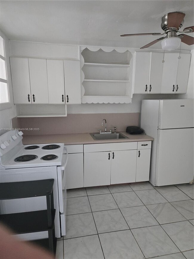 Building Photo - 2215 Fillmore St Unit B Rental
