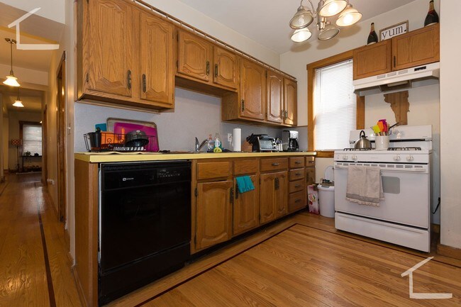 Photo - 346 Faneuil St